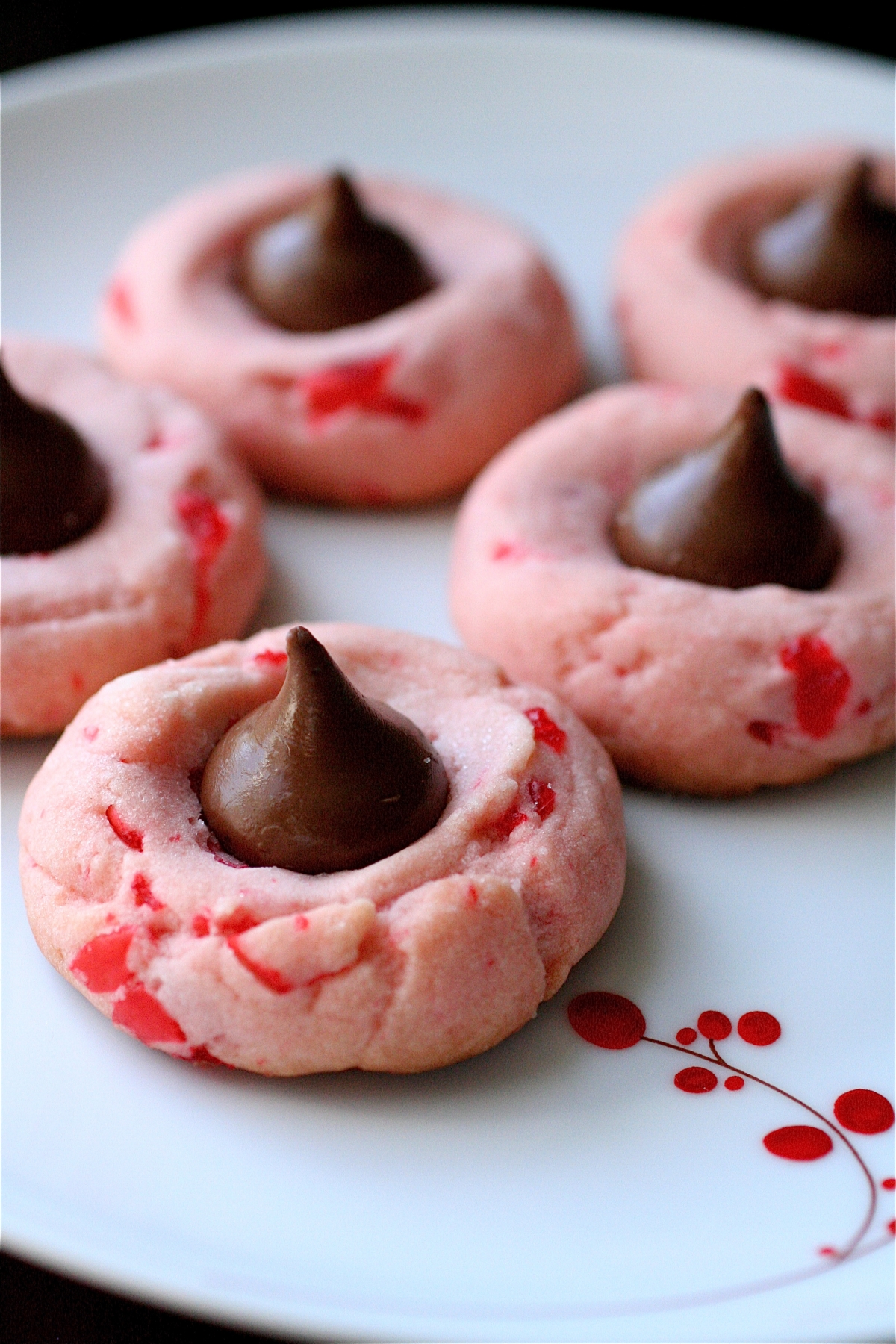 Cherry Chocolate Kisses | The Curvy Carrot