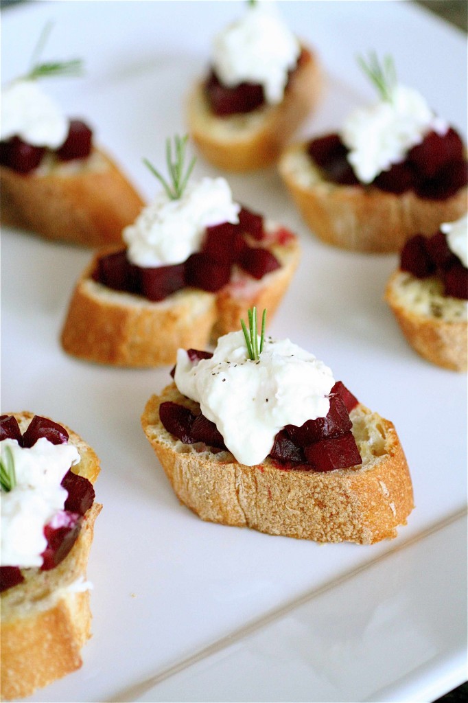 Glazed Beet And Burrata Toasts | The Curvy Carrot